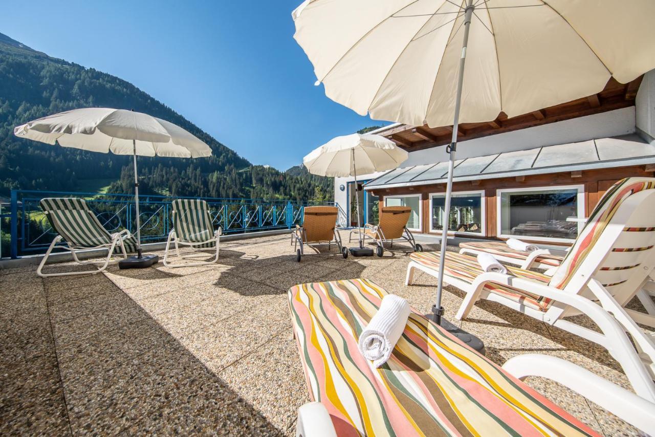 Hotel Karl Schranz 장크트안톤암아를베르크 외부 사진