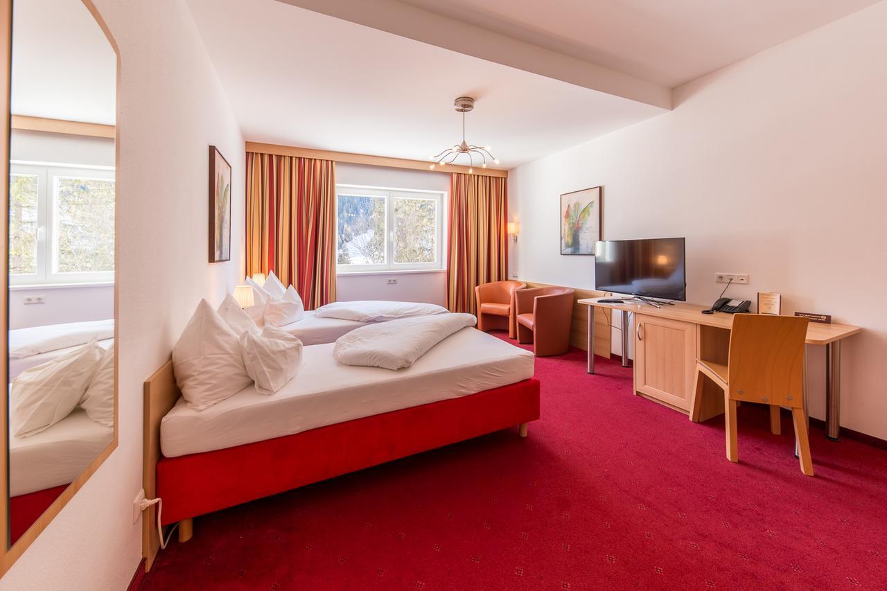 Hotel Karl Schranz 장크트안톤암아를베르크 외부 사진