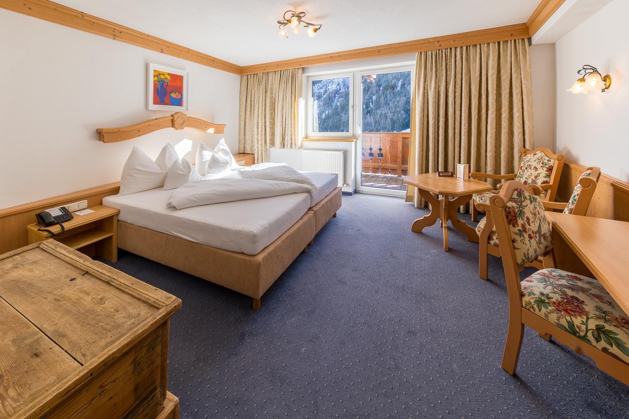 Hotel Karl Schranz 장크트안톤암아를베르크 외부 사진