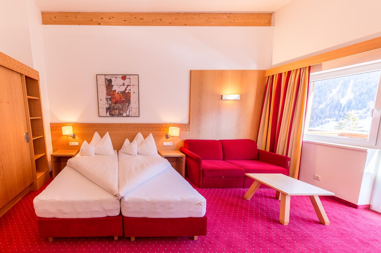 Hotel Karl Schranz 장크트안톤암아를베르크 외부 사진