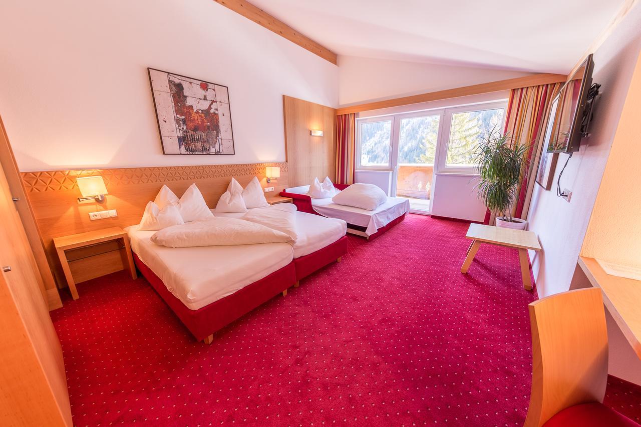Hotel Karl Schranz 장크트안톤암아를베르크 외부 사진