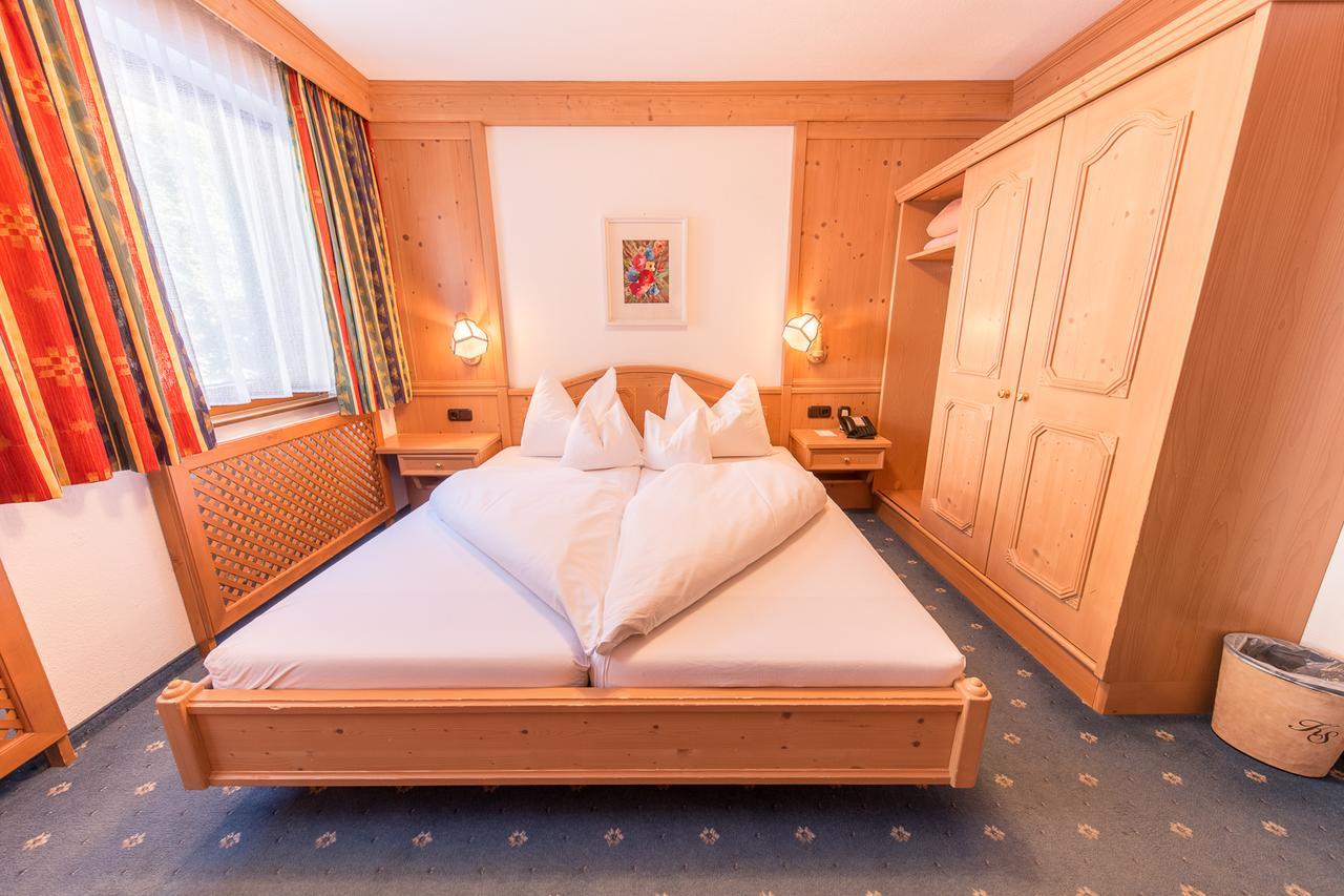 Hotel Karl Schranz 장크트안톤암아를베르크 외부 사진