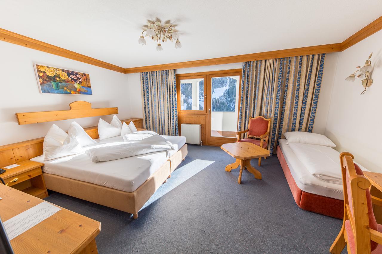 Hotel Karl Schranz 장크트안톤암아를베르크 외부 사진