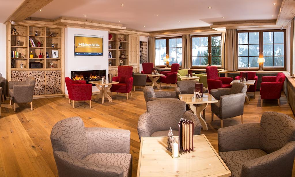Hotel Karl Schranz 장크트안톤암아를베르크 외부 사진